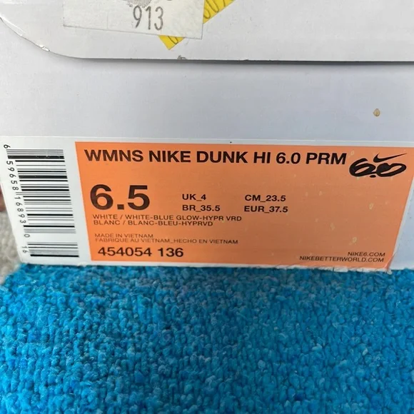 Nike Women’s Dunk Hi 6.0